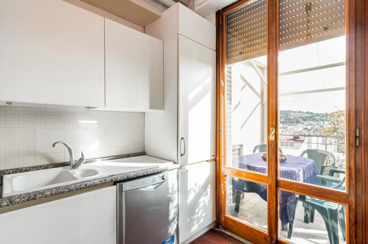 Attico Pisaurum - Central Apartment With Parking! Pesaro Exterior photo